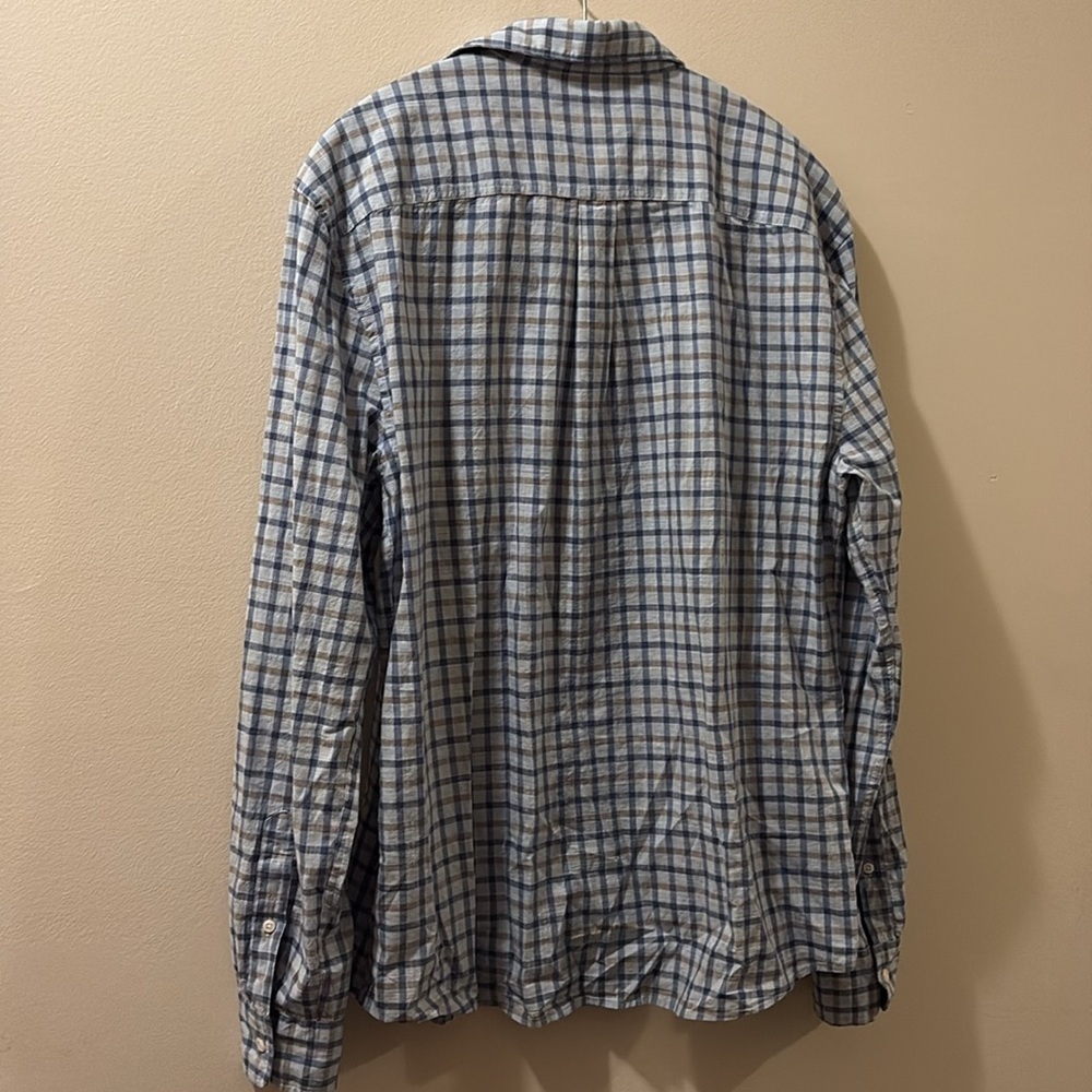 Johnnie -O Men's Blue Checkered Shirt - size medium - great condition - Picture 5 of 5